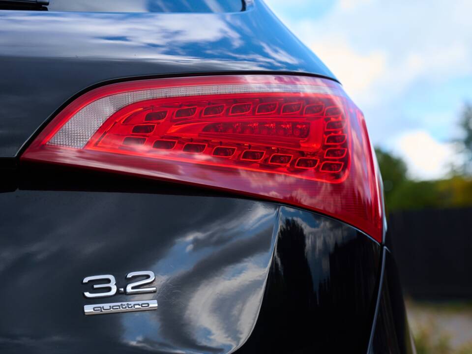 Bild 12/50 von Audi Q5 3.2 FSI (2013)