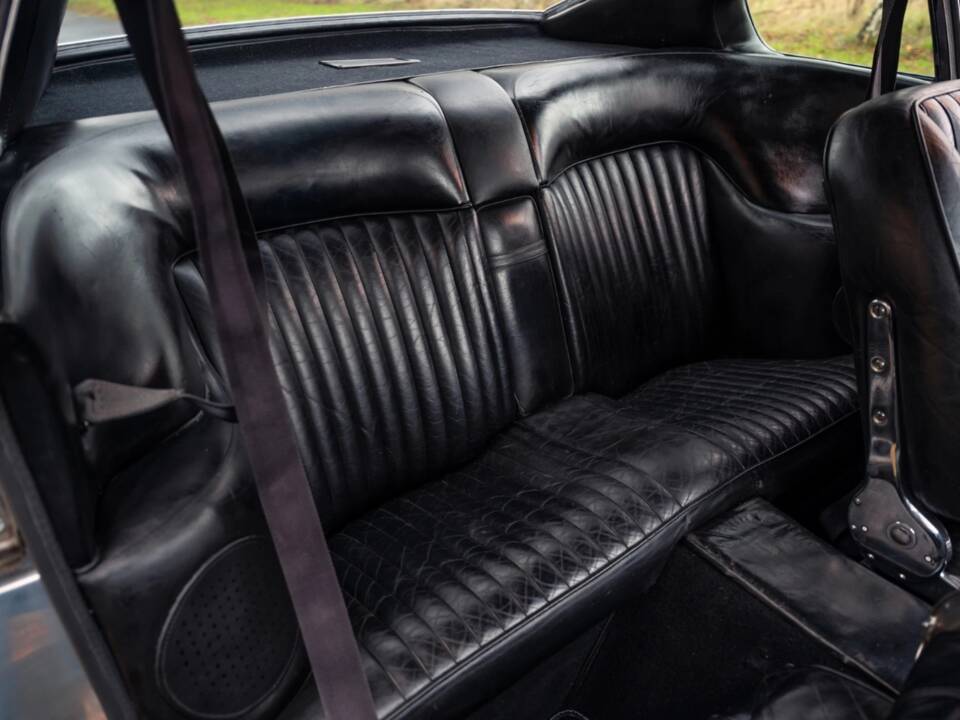 Image 31/63 de Aston Martin DBS (1968)