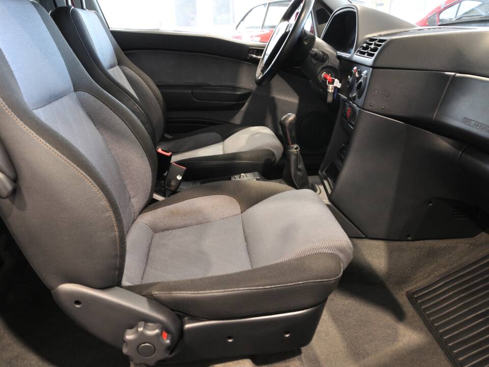 Afbeelding 27/29 van Alfa Romeo 145 Quadrifoglio Verde (1996)