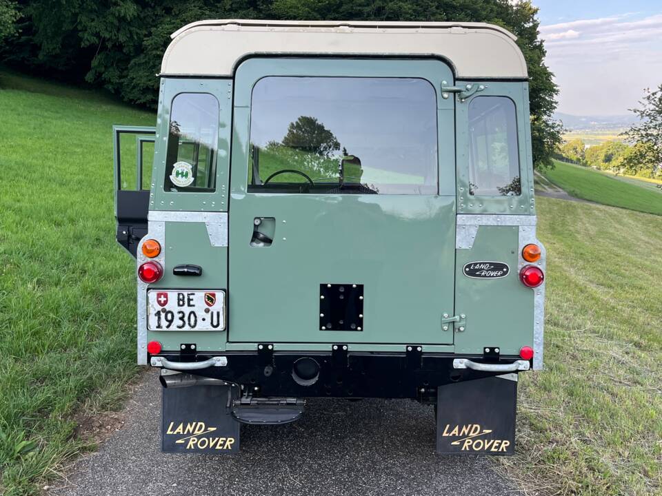 Imagen 10/99 de Land Rover 109 (1970)