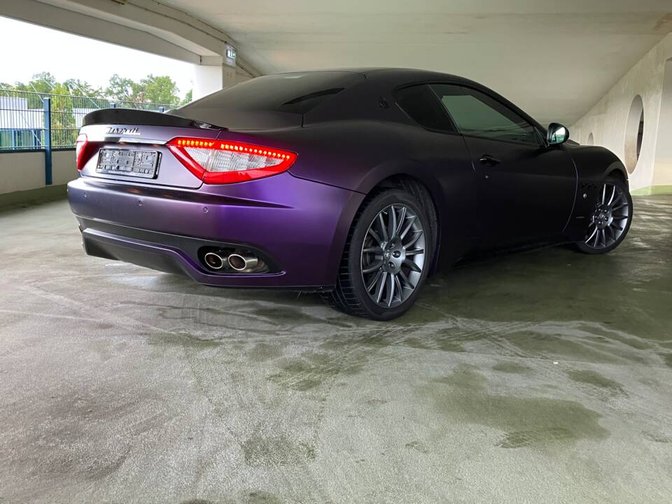 Image 5/8 of Maserati GranTurismo 4.2 (2009)