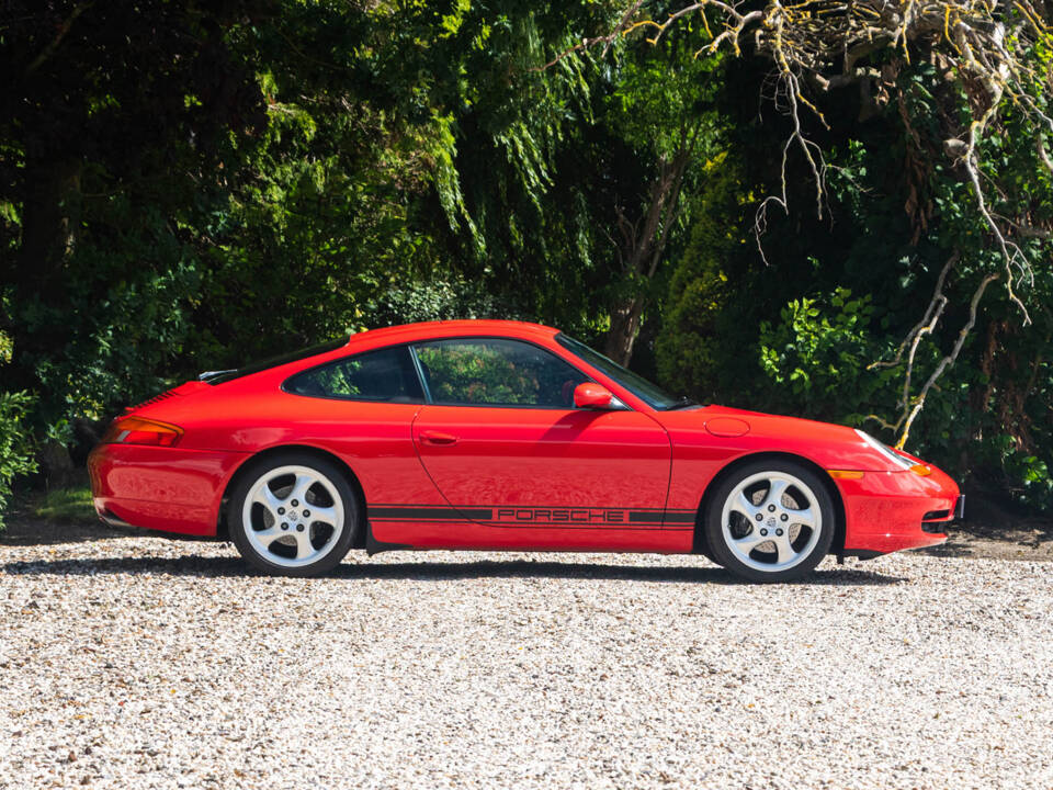 Bild 6/13 von Porsche 911 Carrera (1997)
