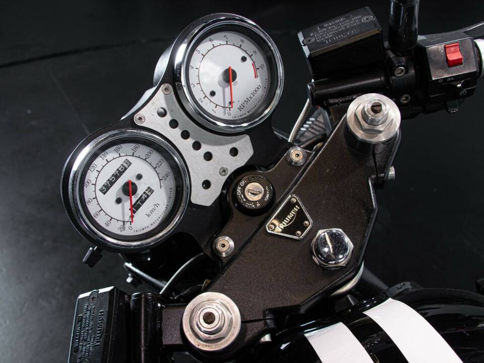 Bild 45/50 von Triumph Speed Triple (1995)