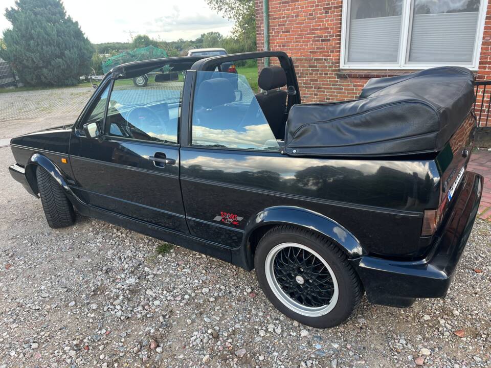 Image 71/78 de Volkswagen Golf Mk I Convertible 1.8 (1989)