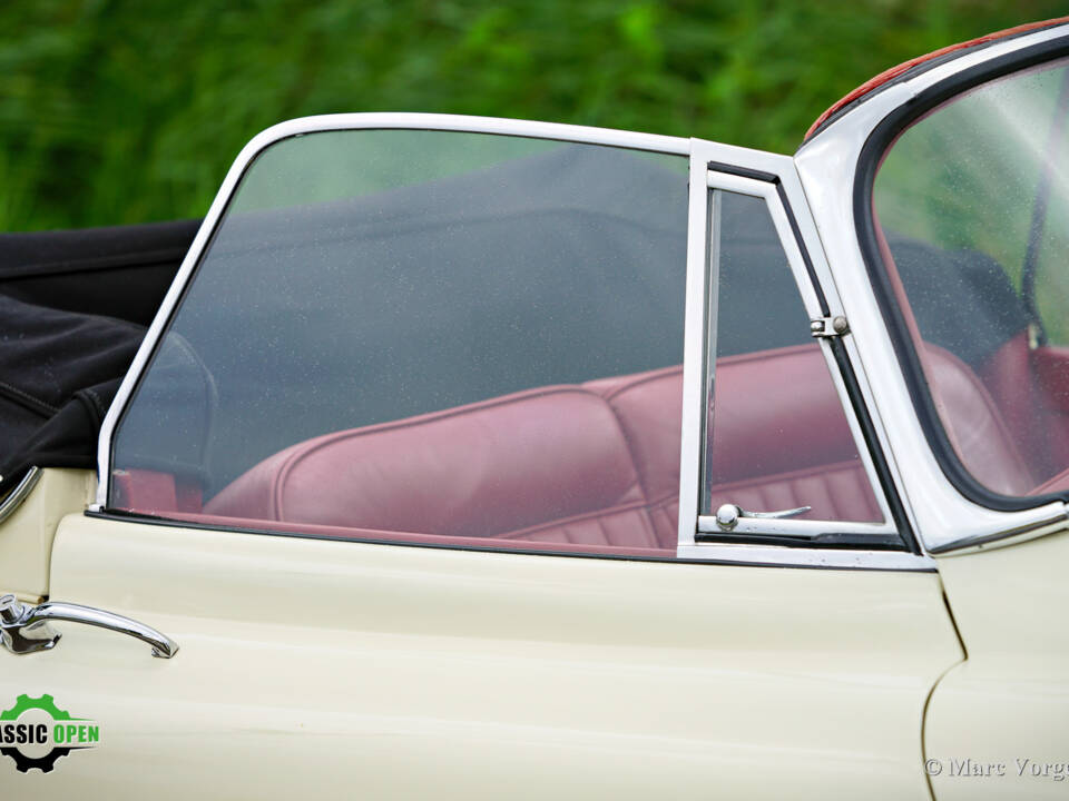 Image 30/51 de Jaguar XK 150 DHC (1959)