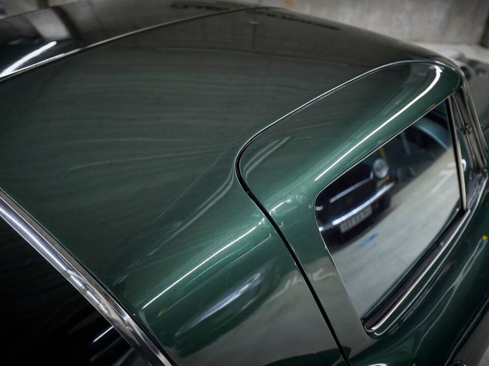 Image 33/78 of Chevrolet Corvette Stingray 427 (1967)