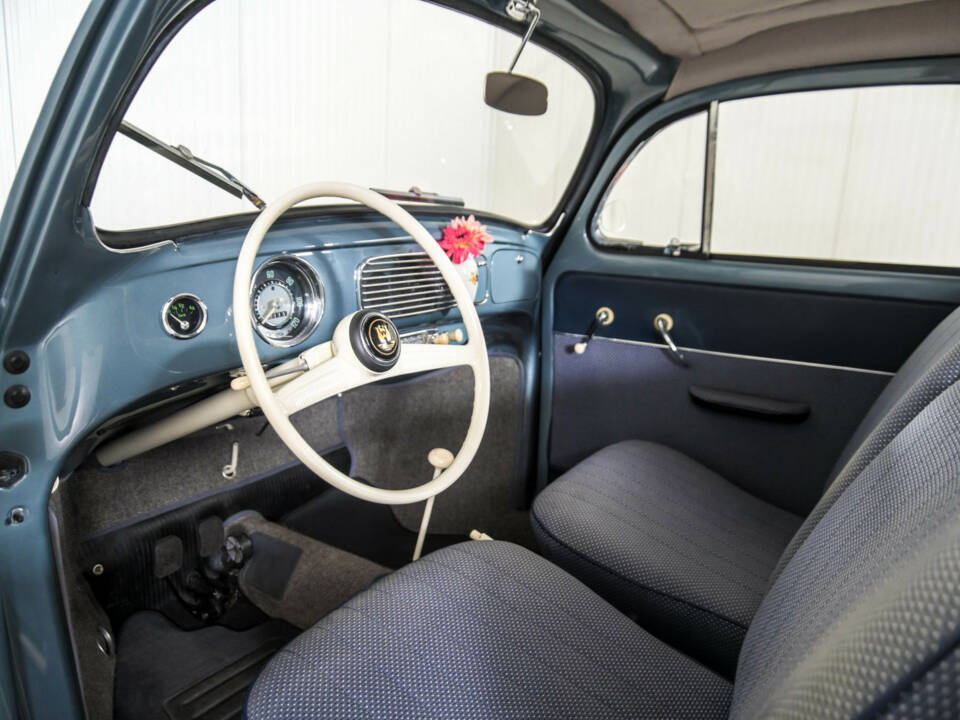 Image 11/50 of Volkswagen Beetle 1200 Convertible (1955)