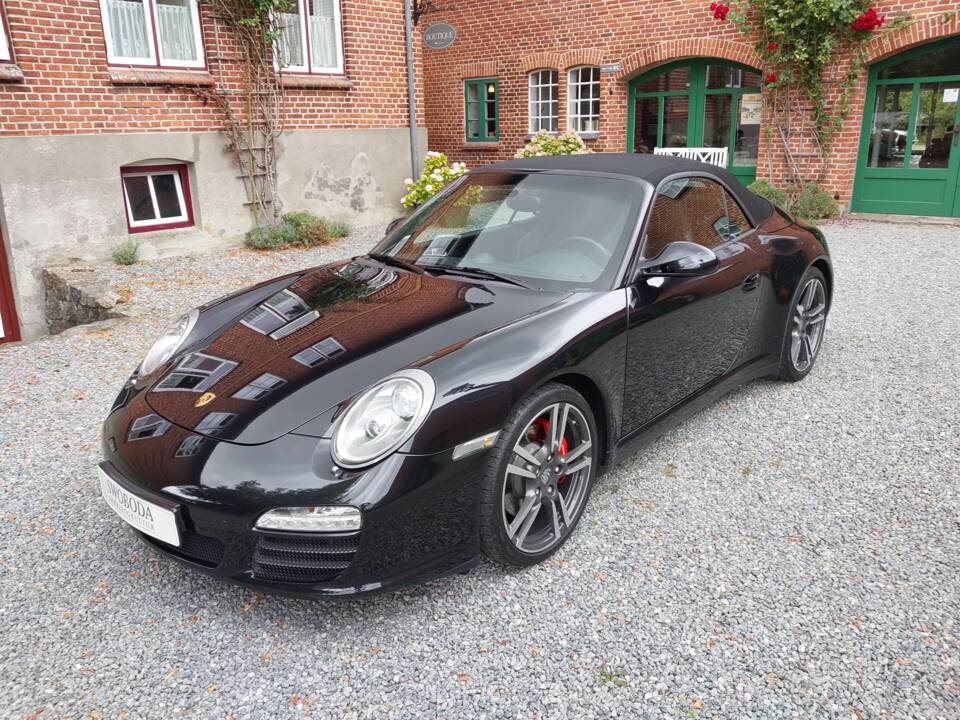 Bild 7/15 von Porsche 911 Carrera 4S (2011)