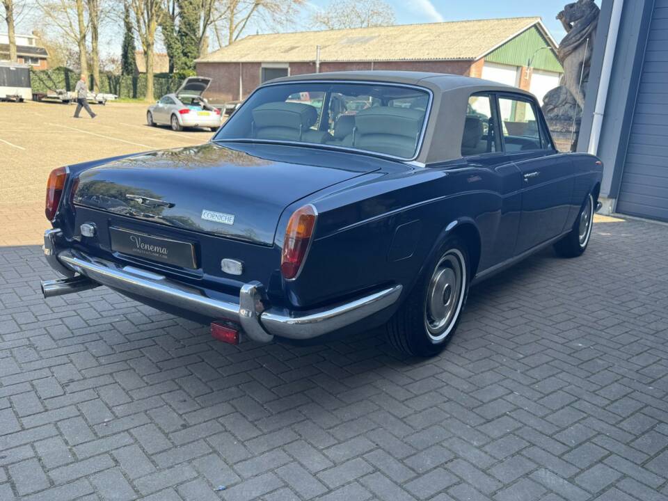 Image 4/14 of Rolls-Royce Corniche I (1978)