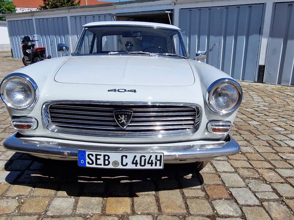 Image 4/14 of Peugeot 404 Coupé (1964)