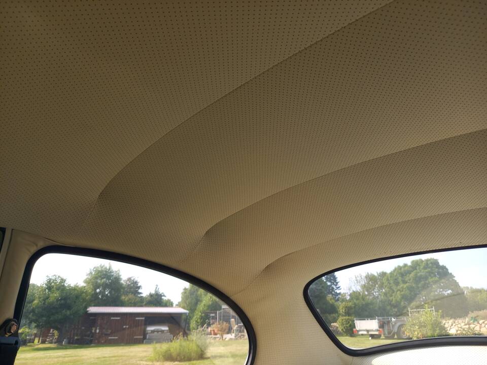 Image 56/137 of Volkswagen Beetle 1200 (1965)