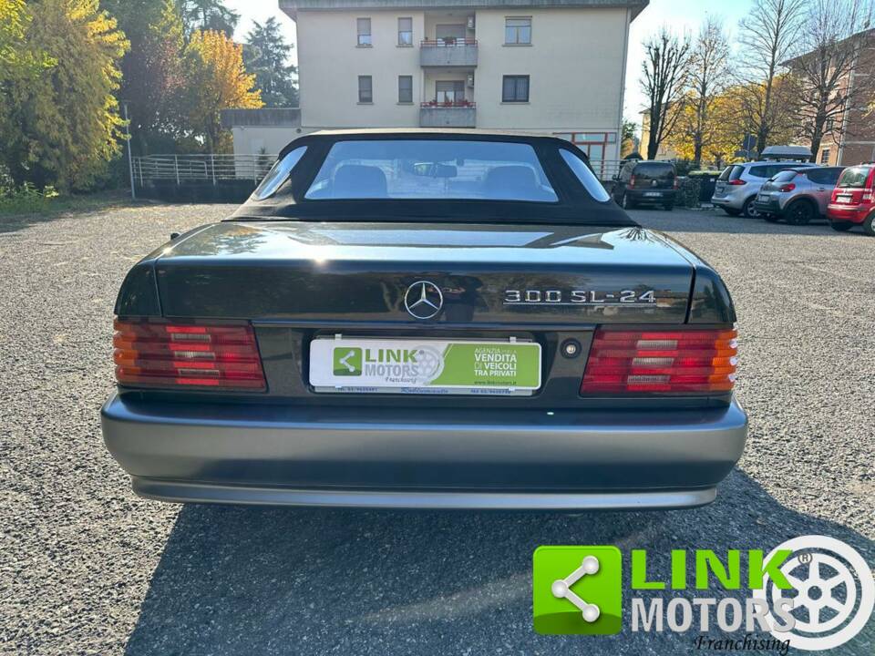 Immagine 2/10 di Mercedes-Benz 300 SL-24 (1990)