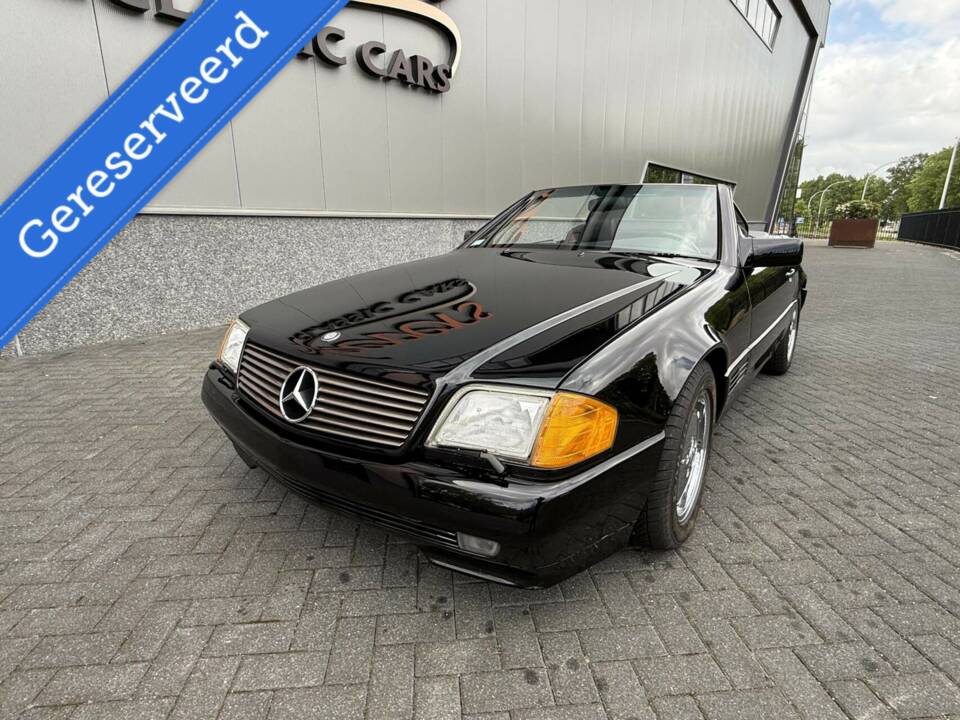 Image 12/50 of Mercedes-Benz 500 SL (1991)