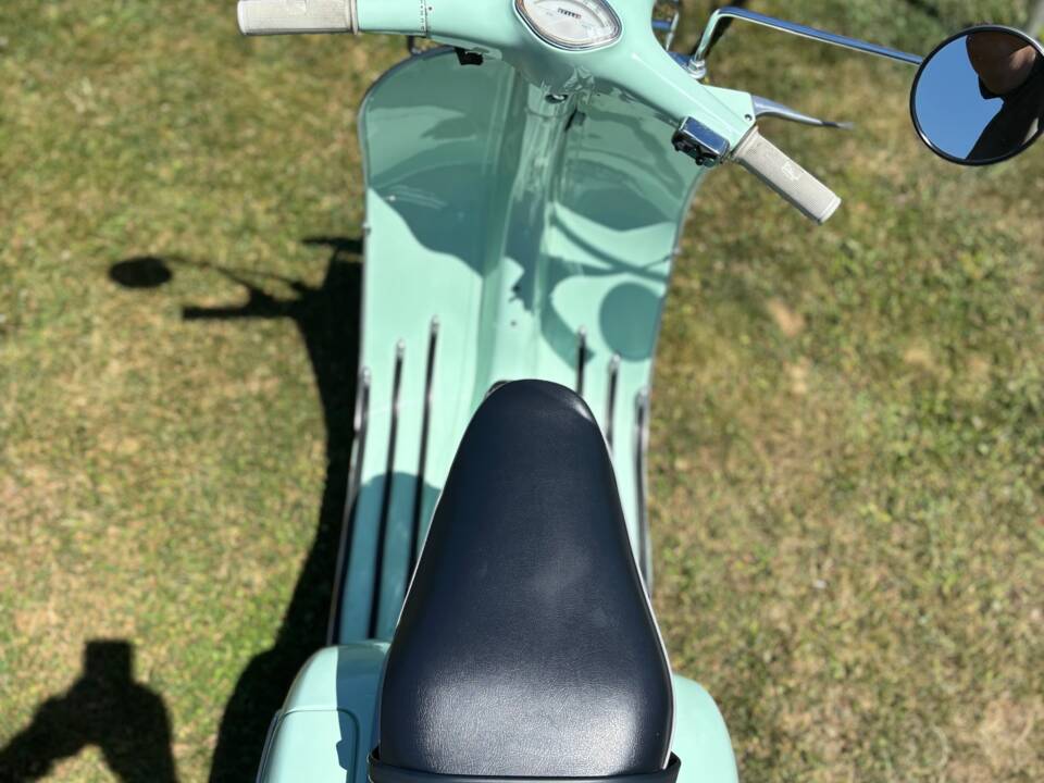 Immagine 5/5 di Motovespa Vespa 125 SL (1967)