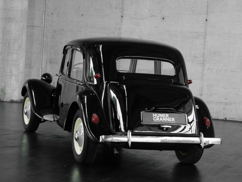 Image 10/50 of Citroën Traction Avant 11 BL (1953)