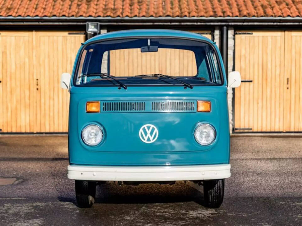 Image 2/8 of Volkswagen T2 Pickup 1.6 (1976)