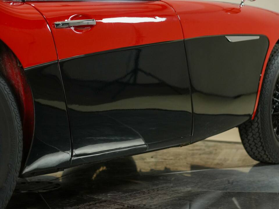 Image 33/50 of Austin-Healey 3000 Mk II (BJ7) (1964)