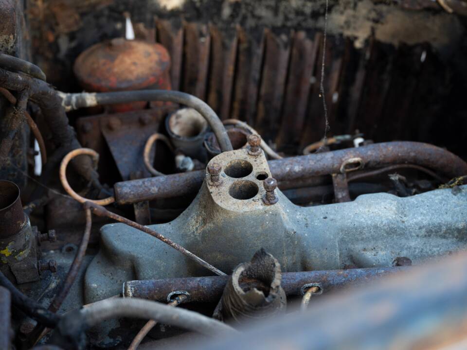 Image 118/134 of Ford V8 (1937)