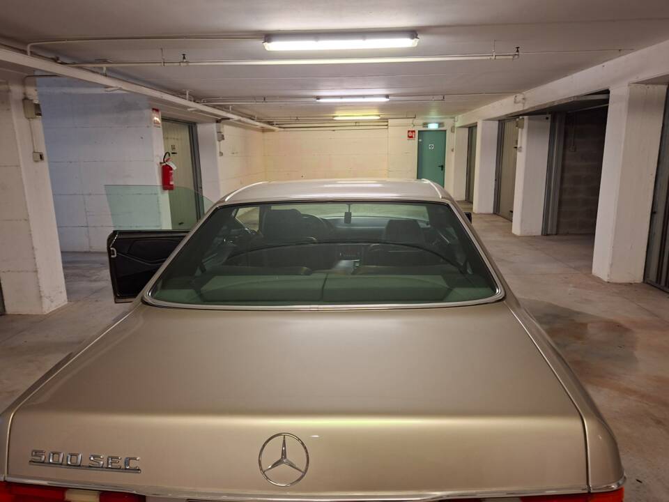 Bild 7/8 von Mercedes-Benz 500 SEC (1987)