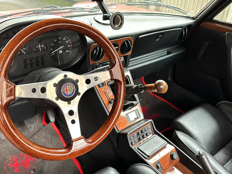 Image 4/5 of Alfa Romeo 2.0 Spider (1993)