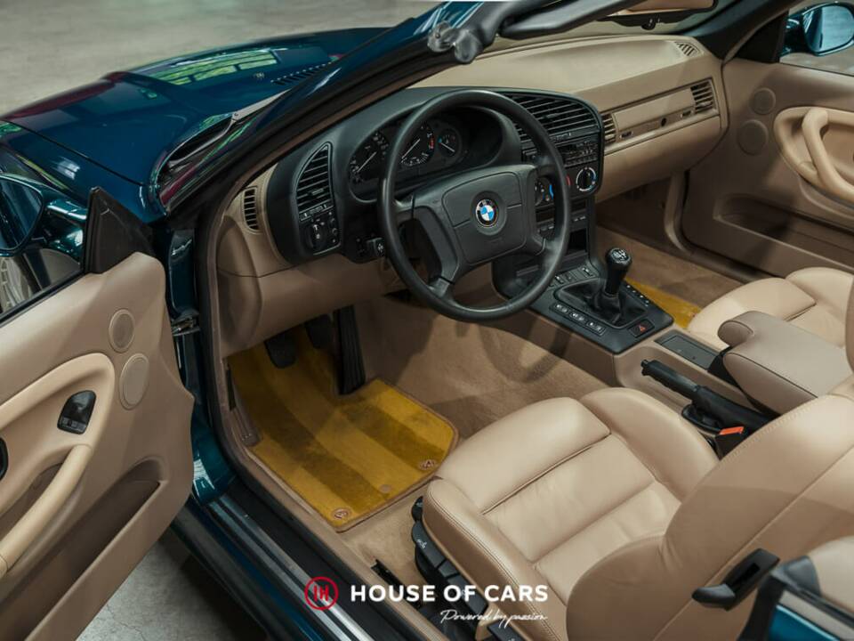 Immagine 15/24 di BMW 320i (1995)
