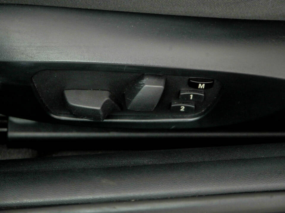 Imagen 38/50 de BMW 325i (2007)