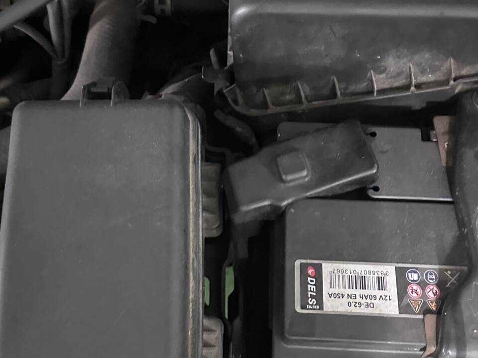 Bild 9/26 von Toyota Carina (1993)