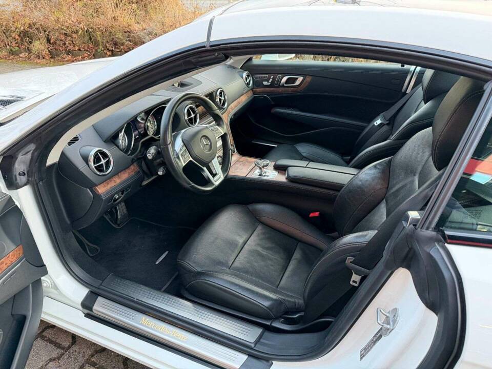 Bild 8/22 von Mercedes-Benz SL 350 (2013)