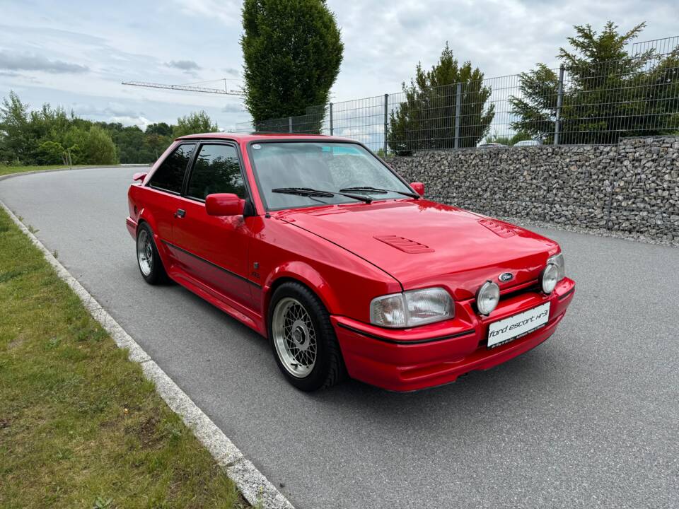 Image 4/49 of Ford Escort XR3i (1990)