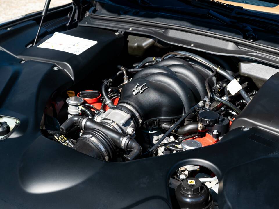 Bild 36/37 von Maserati GranTurismo S (2010)