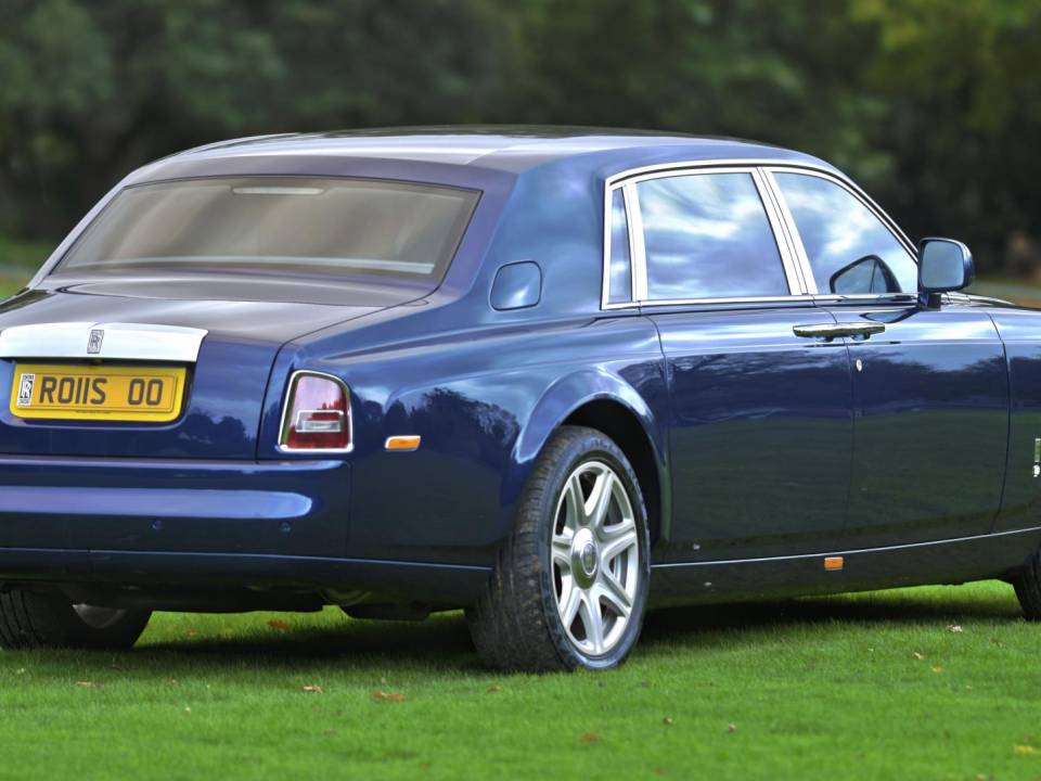 Image 13/49 of Rolls-Royce Phantom VII (2009)
