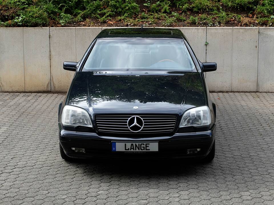 Image 15/70 de Mercedes-Benz CL 500 (1997)