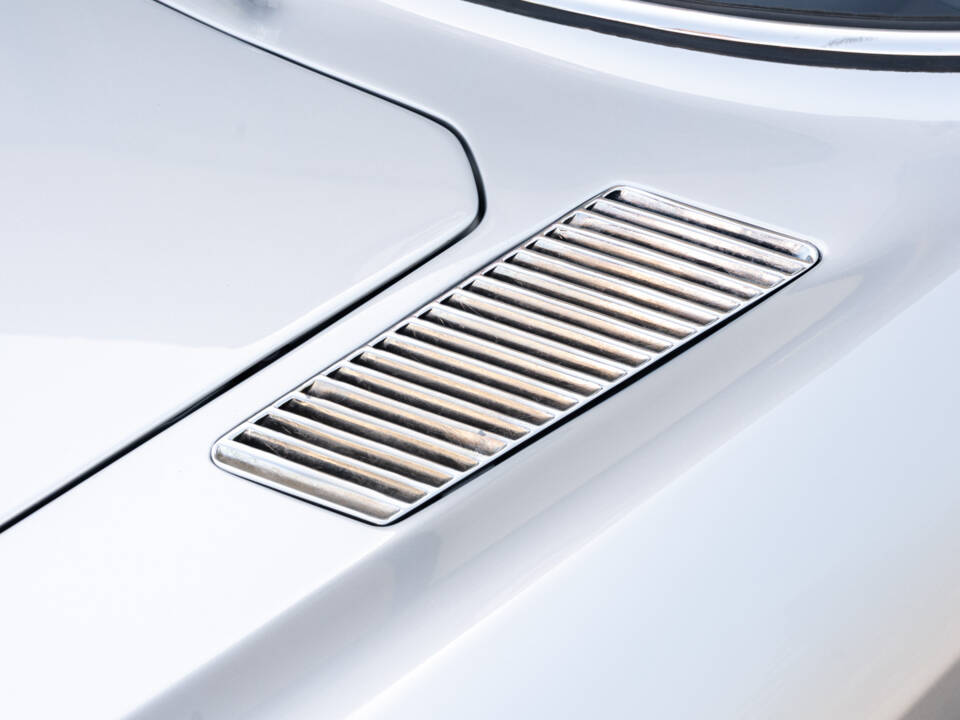 Image 13/69 of Ferrari 365 GT 2+2 (1969)
