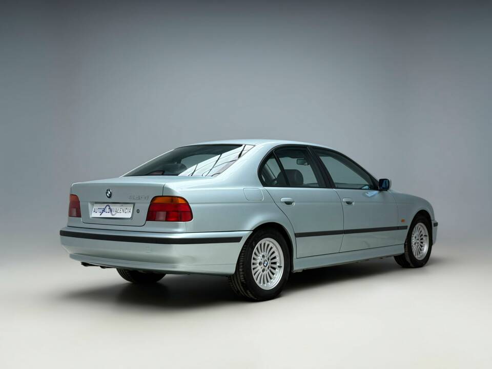 Bild 9/25 von BMW 540i (1998)