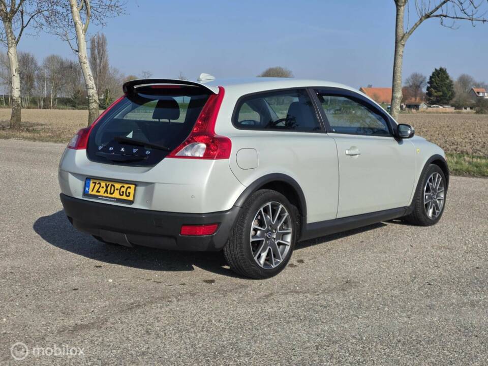 Imagen 10/32 de Volvo C30 2.0 (2007)
