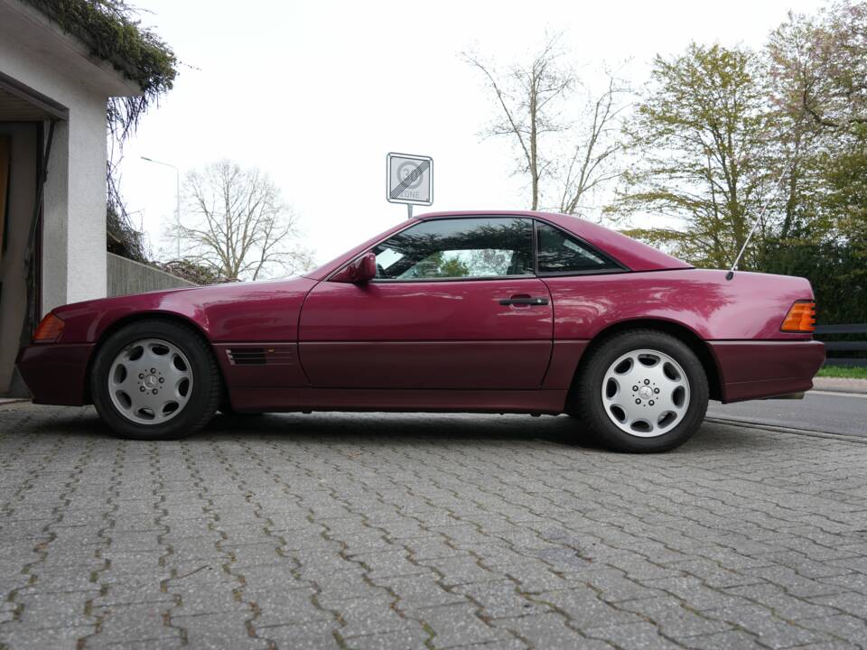 Image 92/95 of Mercedes-Benz 300 SL (1993)