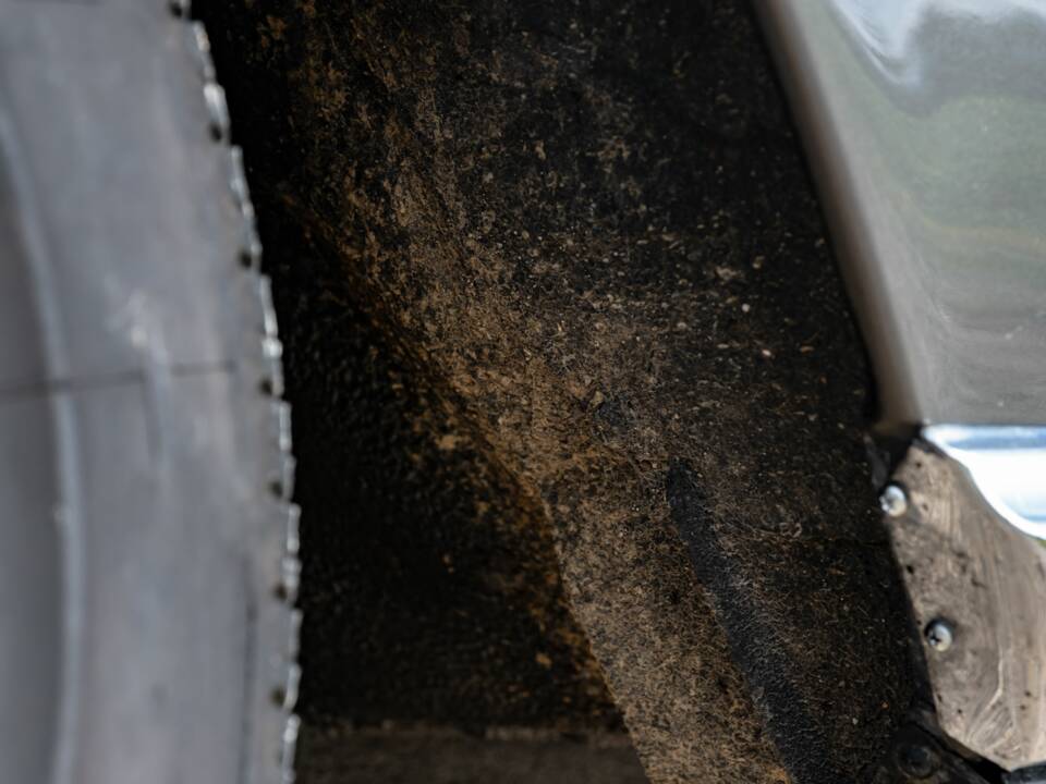 Image 74/86 of Mercedes-Benz 300 SE (1965)