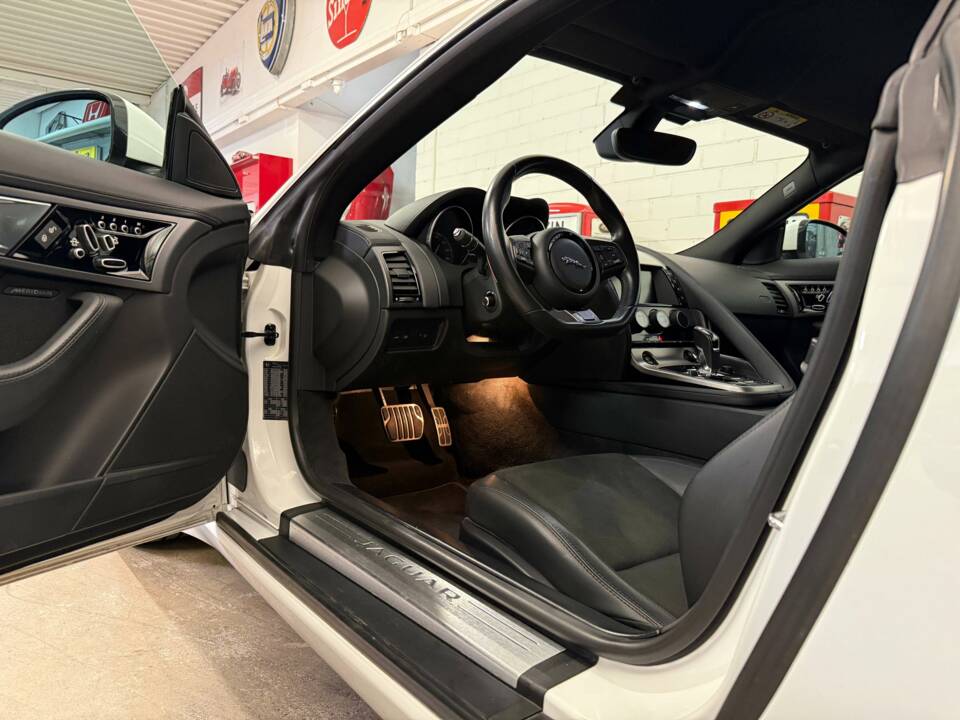 Afbeelding 6/18 van Jaguar F-Type (2017)