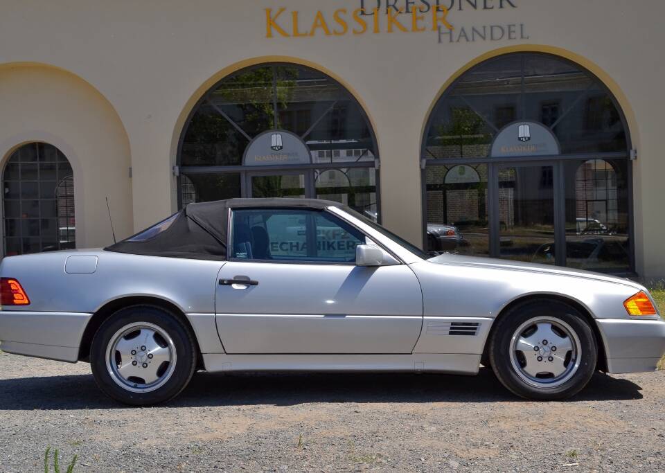 Imagen 20/50 de Mercedes-Benz 300 SL (1991)