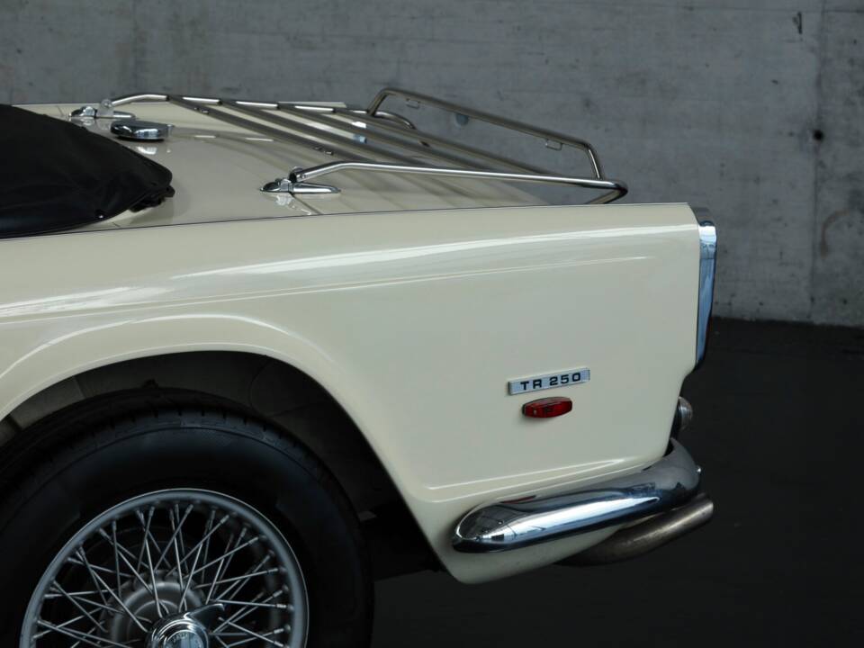 Bild 42/44 von Triumph TR 250 (1968)