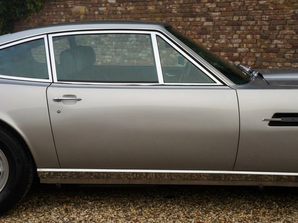 Afbeelding 24/50 van Aston Martin V8 (1974)