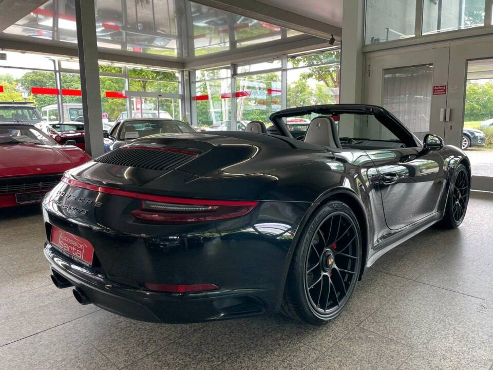 Image 9/19 of Porsche 911 Carrera 4 GTS (2017)