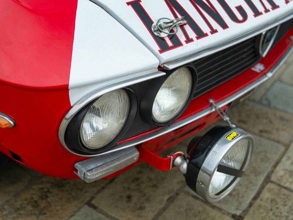 Image 12/50 of Lancia Fulvia 1.3 S (1975)