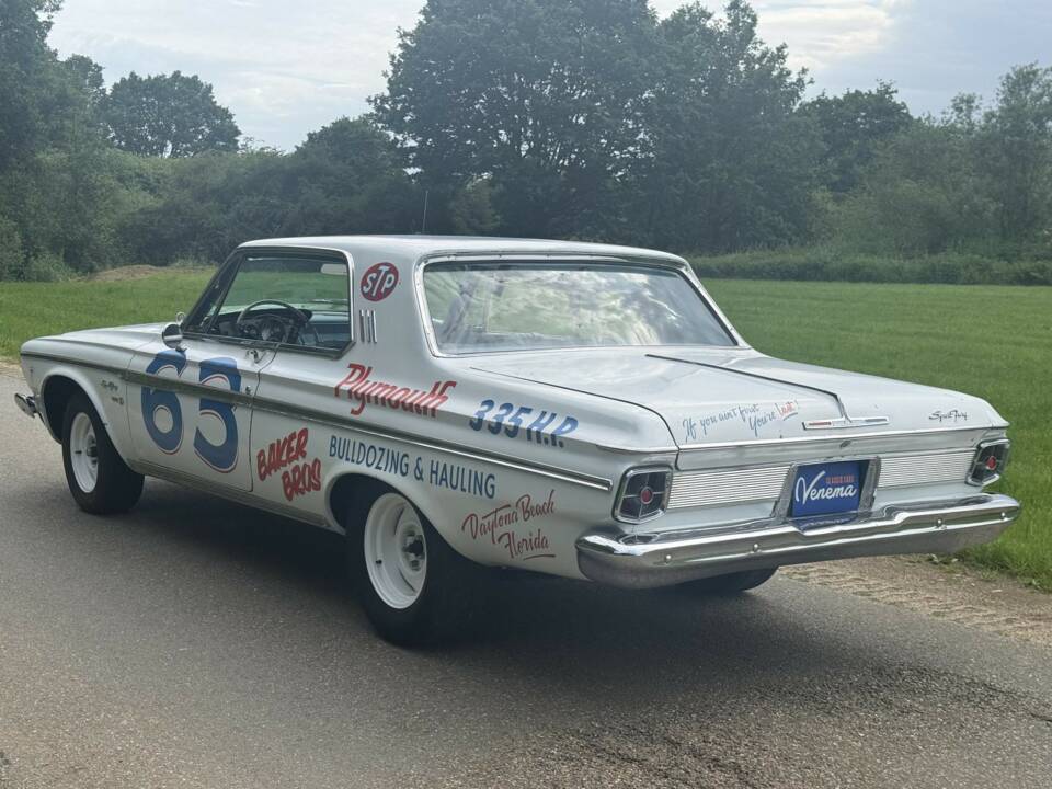 Image 11/22 of Plymouth Sport Fury (1963)
