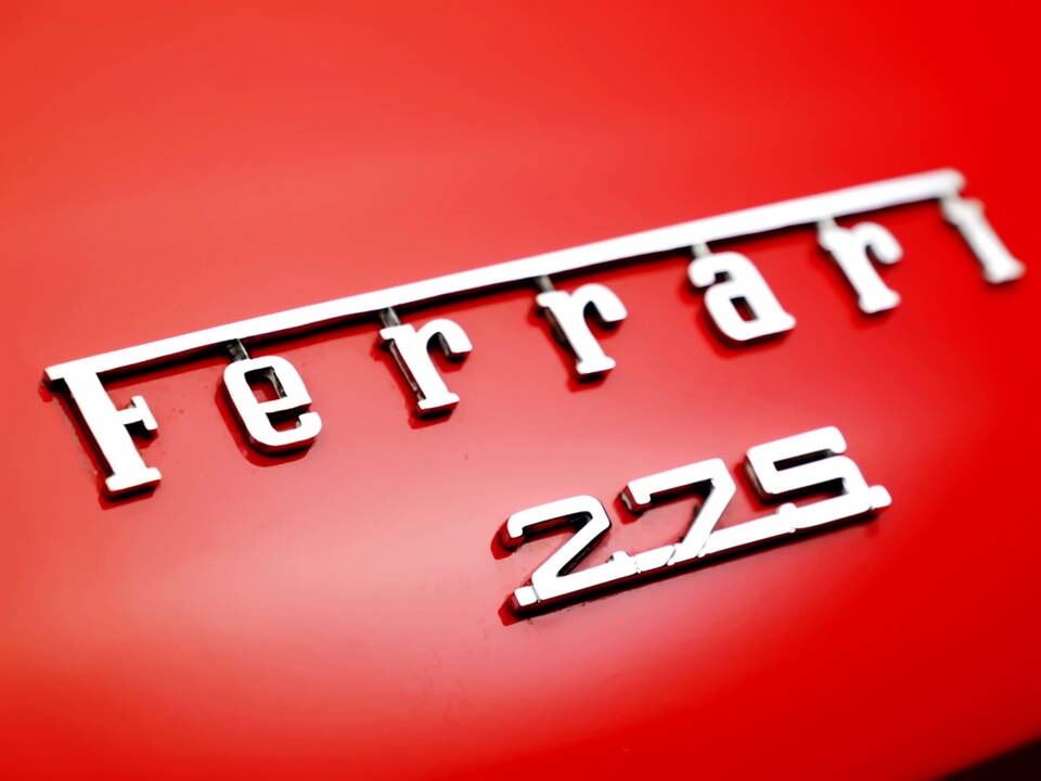 Bild 20/26 von Ferrari 275 GTS (1965)