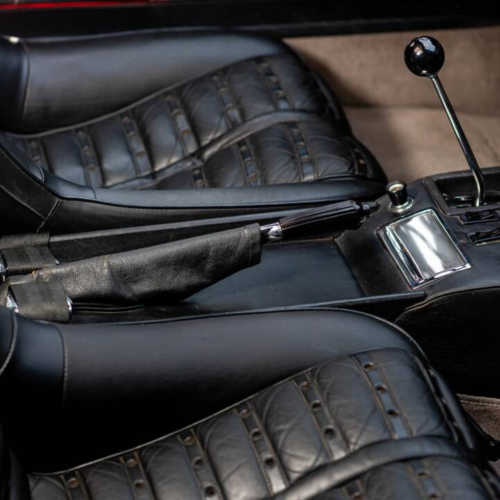 Image 44/50 de Ferrari 365 GTB/4 Daytona (1973)