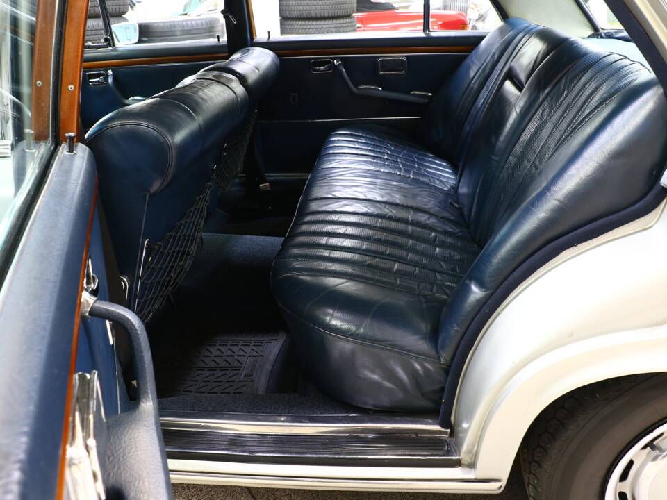 Imagen 23/38 de Mercedes-Benz 300 SEL 3.5 (1970)