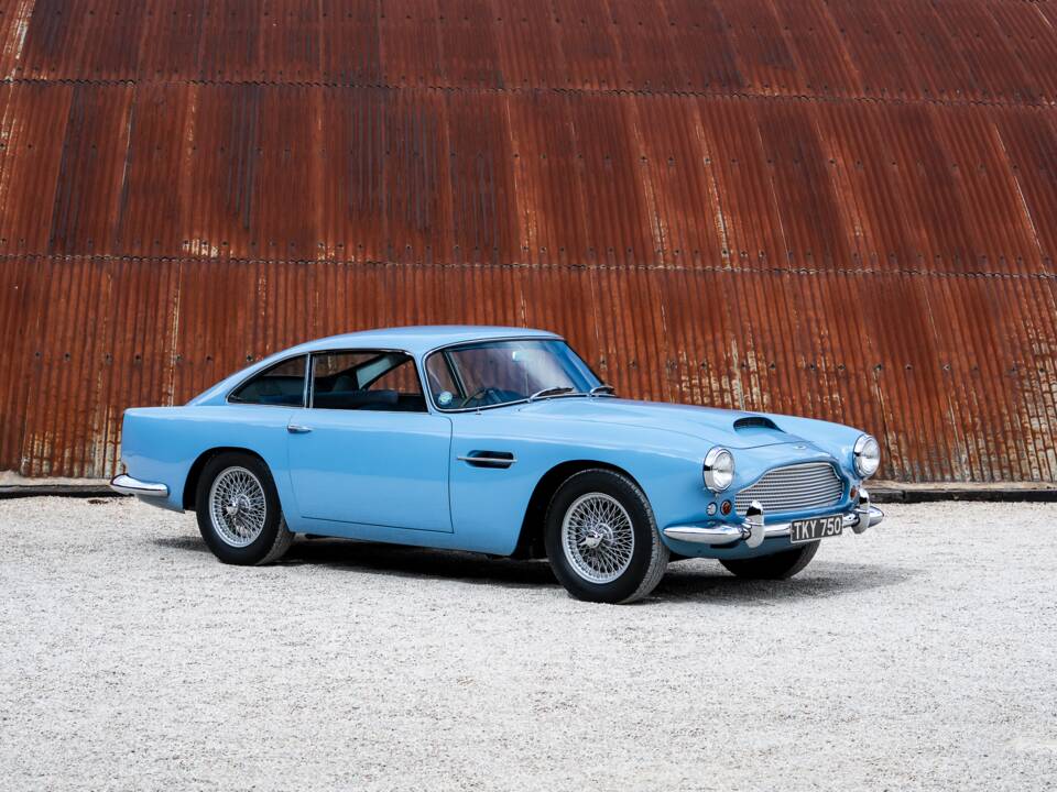Image 11/56 of Aston Martin DB 4 (1960)
