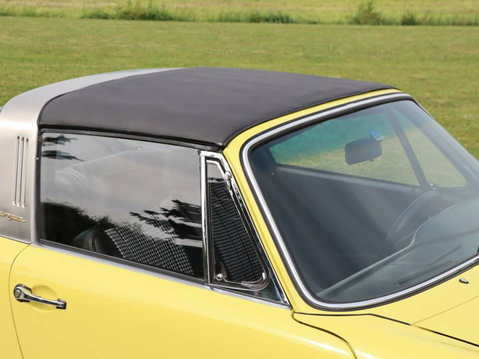 Image 40/50 of Porsche 911 2.2 T (1971)