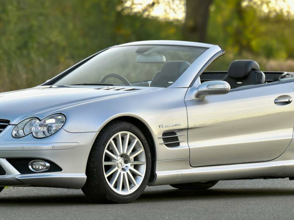 Immagine 2/50 di Mercedes-Benz SL 55 AMG (2006)